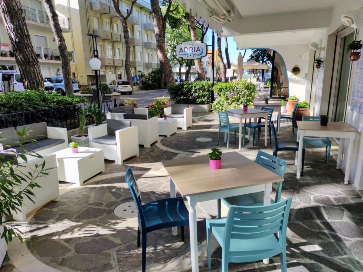 Hotel Adria B&B - Colazione Fino Alle 12 Мисано Адриатико Екстериор снимка